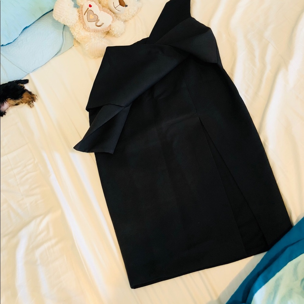 black pencil skirt